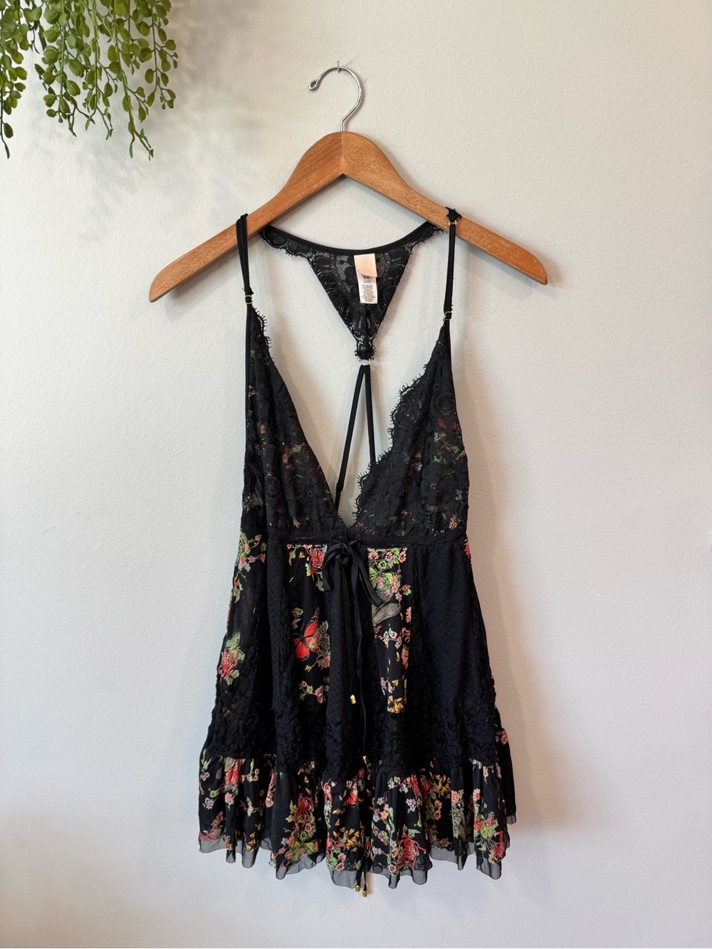Hot As Hell Black Lace Camisole Size Xs/S